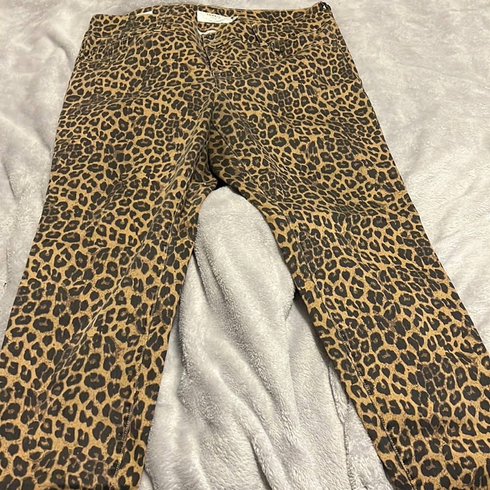 Animal print jeggings